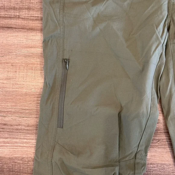 Prana Women’s Olive Cargo Travel Pants - Picture 5 of 5